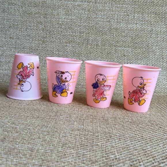 Vintage Disney Huey Dewey Louie Pink Plastic Cups Set of 4 Pajamas 1970s–80s - Picture 3 of 5